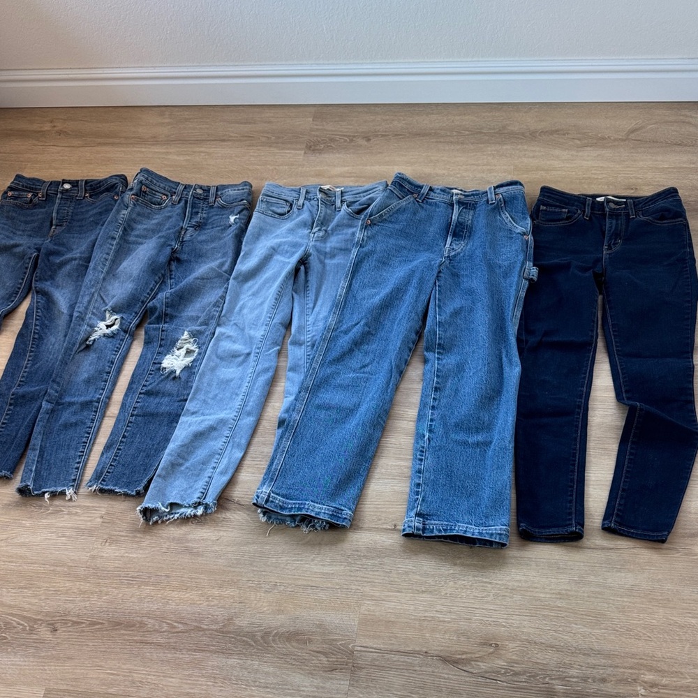 Lot of 5 Levi's Women's Jeans - blue denim